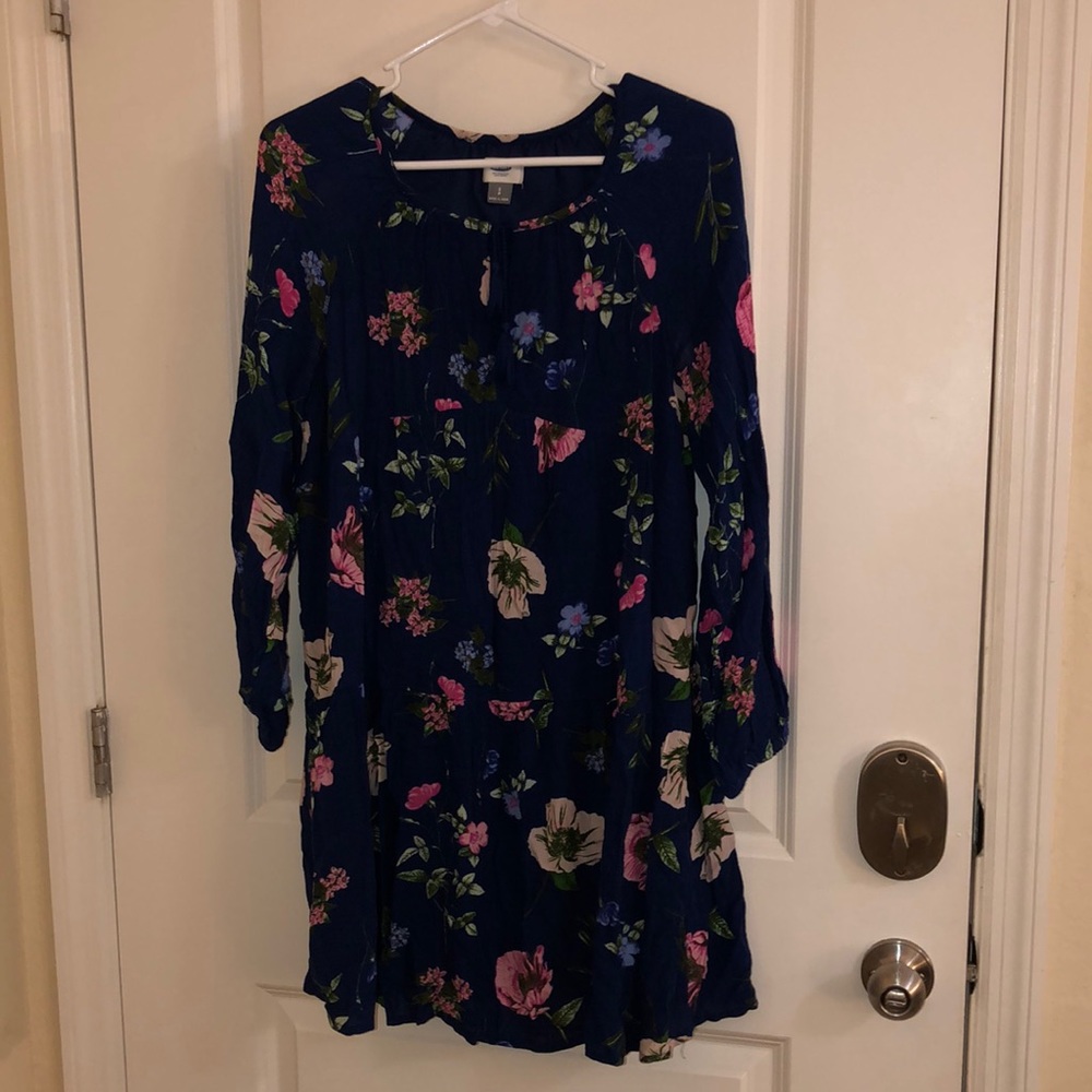 Long sleeve, flow dress